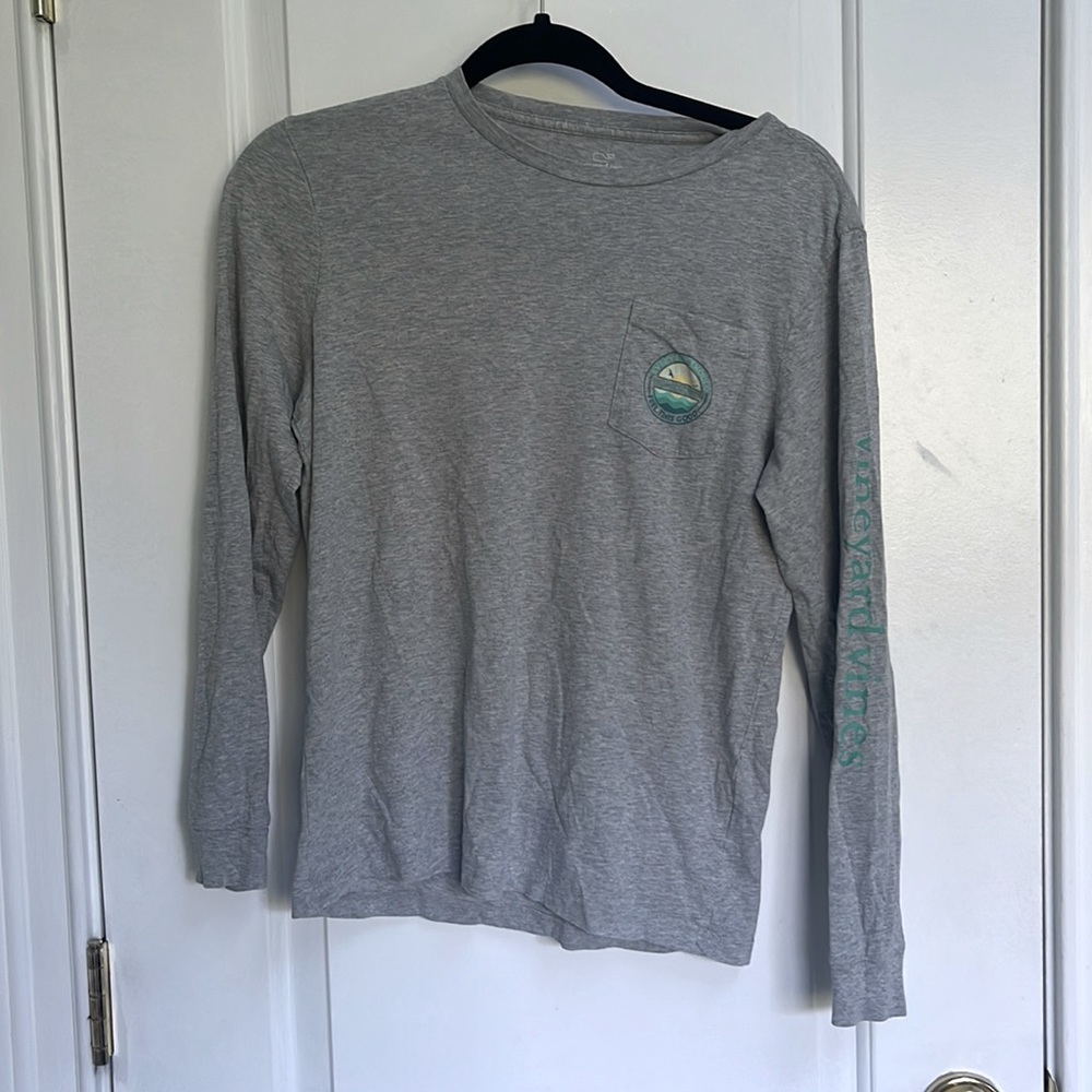Unisex Vineyard Vines Tee